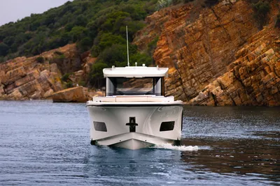2025 Aiata Wayfinder 38