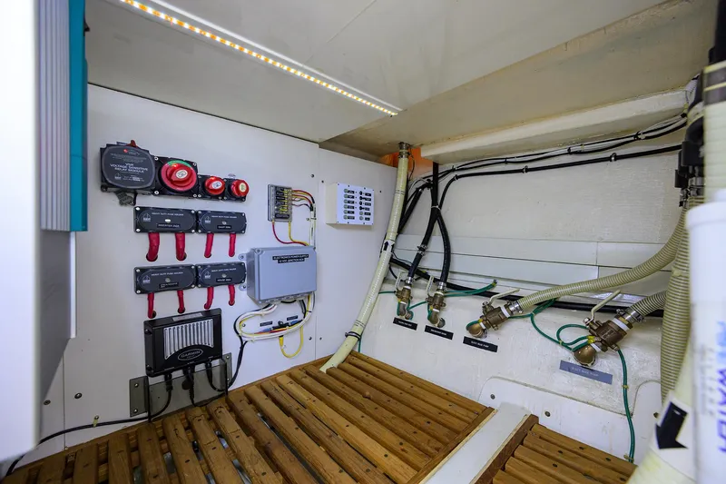 Teal Aweigh Yacht Photos Pics 