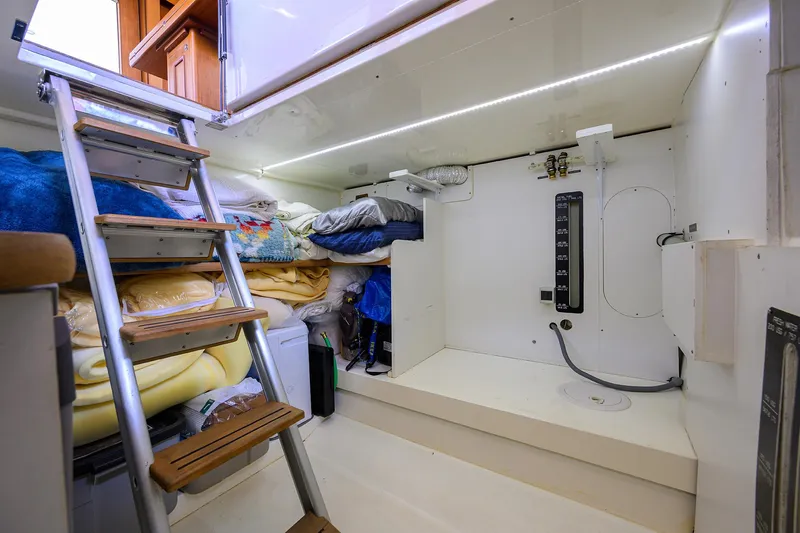 Teal Aweigh Yacht Photos Pics 