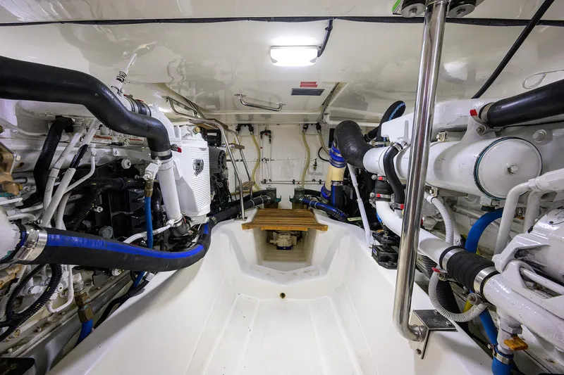 Teal Aweigh Yacht Photos Pics 