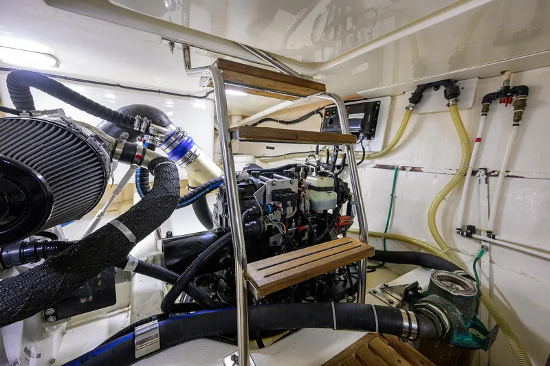 Teal Aweigh Yacht Photos Pics 