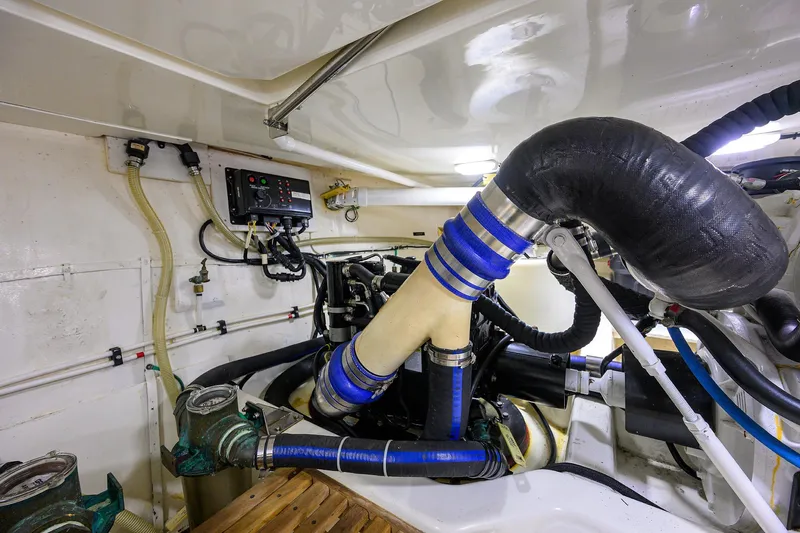 Teal Aweigh Yacht Photos Pics 