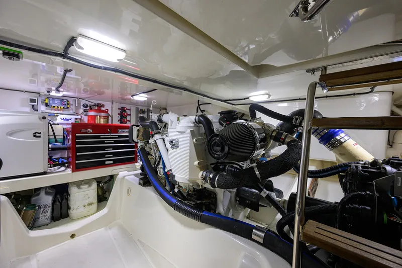 Teal Aweigh Yacht Photos Pics 