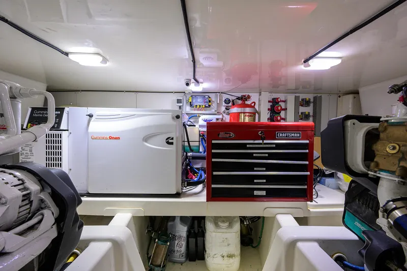 Teal Aweigh Yacht Photos Pics 