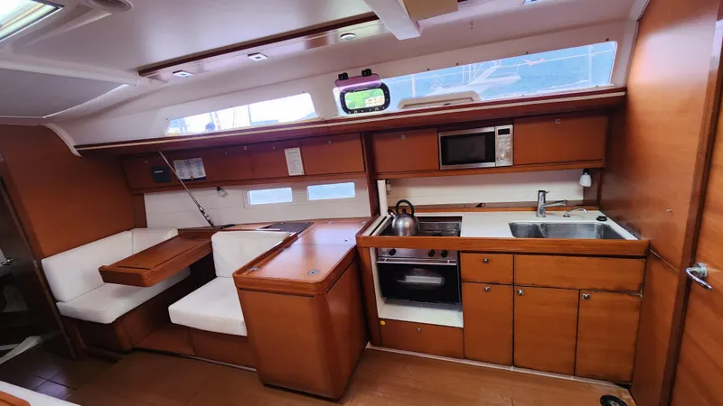 Zoe Yacht Photos Pics Dufour 410