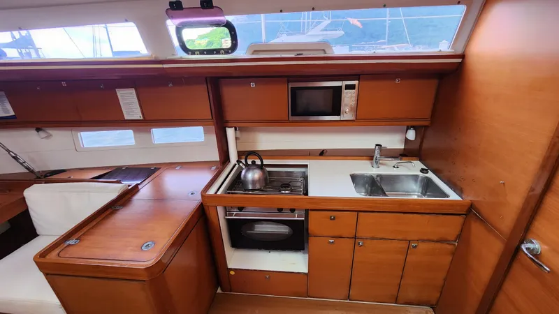 Zoe Yacht Photos Pics Dufour 410