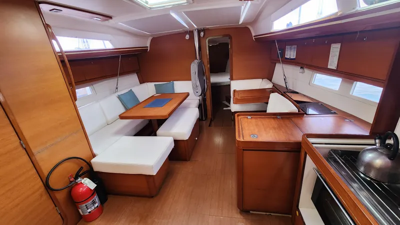 Zoe Yacht Photos Pics Dufour 410