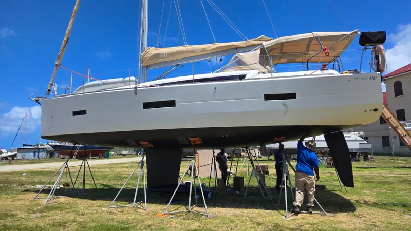 Zoe Yacht Photos Pics Dufour 410