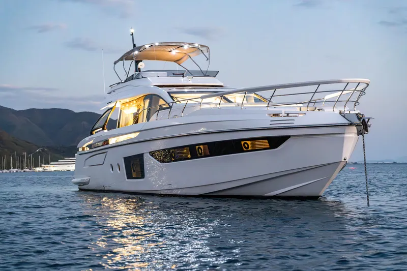 King Liam Yacht Photos Pics 2024 Azimut S8