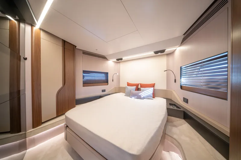 King Liam Yacht Photos Pics 