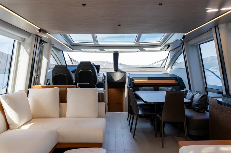 King Liam Yacht Photos Pics 