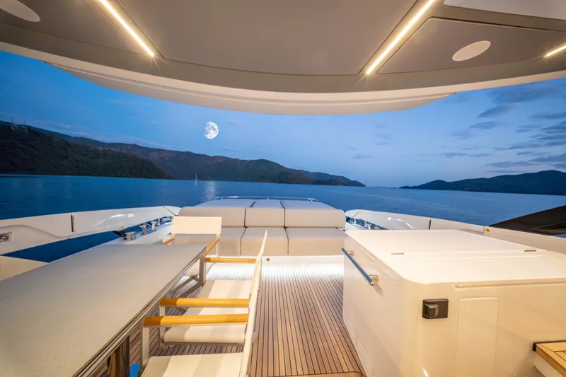 King Liam Yacht Photos Pics 