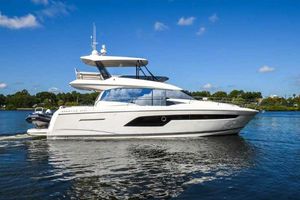 2022 52' Prestige-520 Flybridge Bay Harbor Islands, FL, US