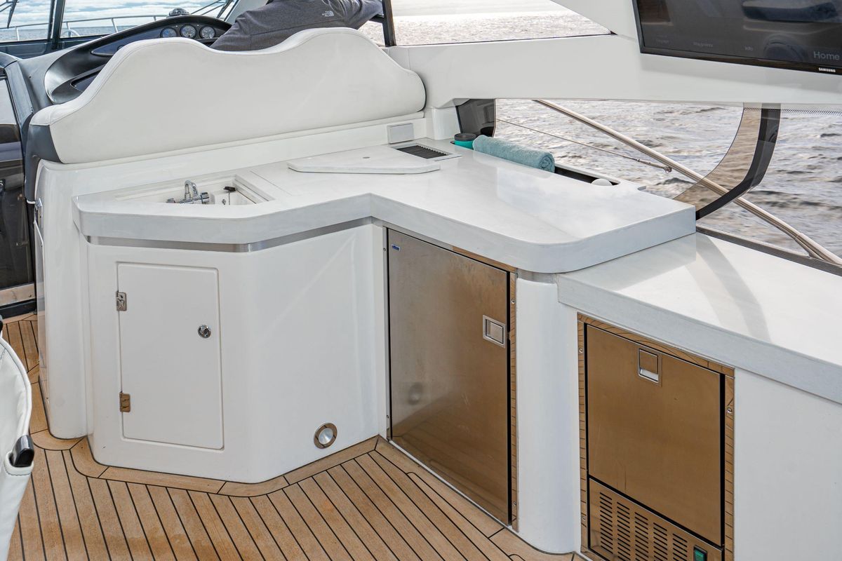 2005 Sunseeker 69 