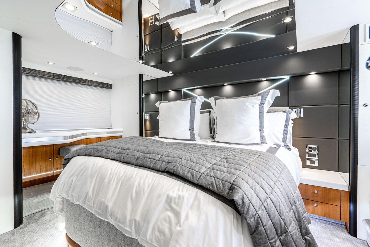 2005 Sunseeker 69 