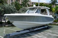 2023 Boston Whaler 350 Realm