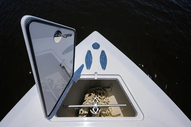Southern Accent Yacht Photos Pics Bahama 41 Southern Accent - Anchor Locker