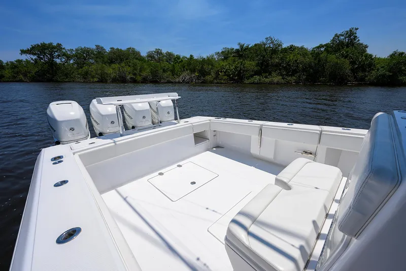 Southern Accent Yacht Photos Pics Bahama 41 Southern Accent - Cockpit