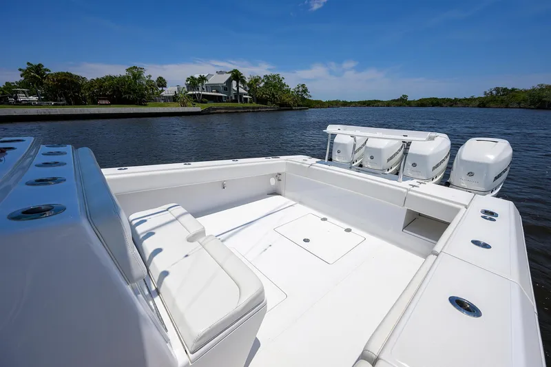 Southern Accent Yacht Photos Pics Bahama 41 Southern Accent - Cockpit