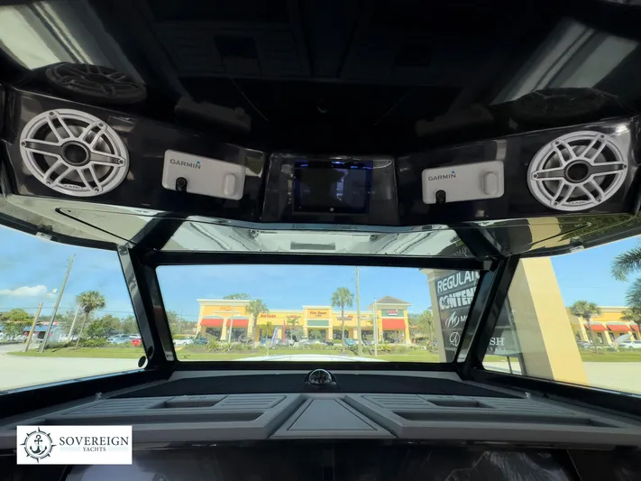 400-102 Yacht Photos Pics Interior view of 2024 Blackfin 400 boat with Garmin electronics and speakers.