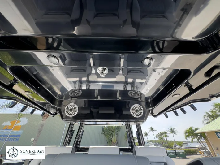 400-102 Yacht Photos Pics 2024 Blackfin 400 boat interior with sleek design and advanced audio system.