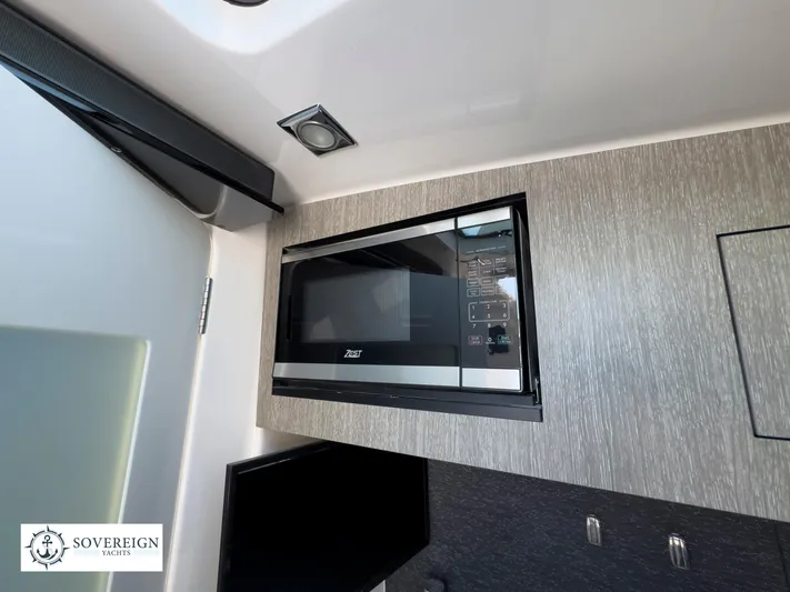 400-102 Yacht Photos Pics 