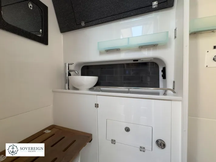 400-102 Yacht Photos Pics 