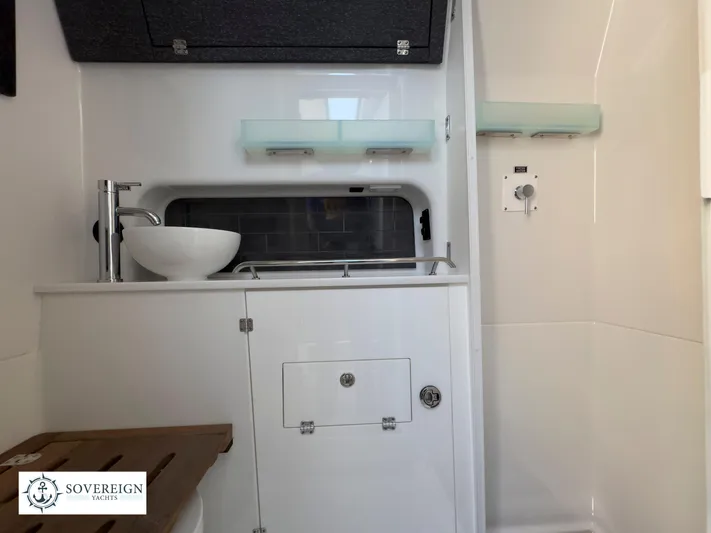 400-102 Yacht Photos Pics 