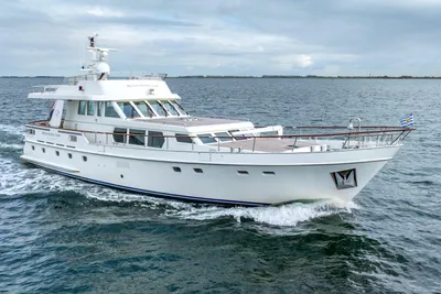 Moonen 68 flybridge