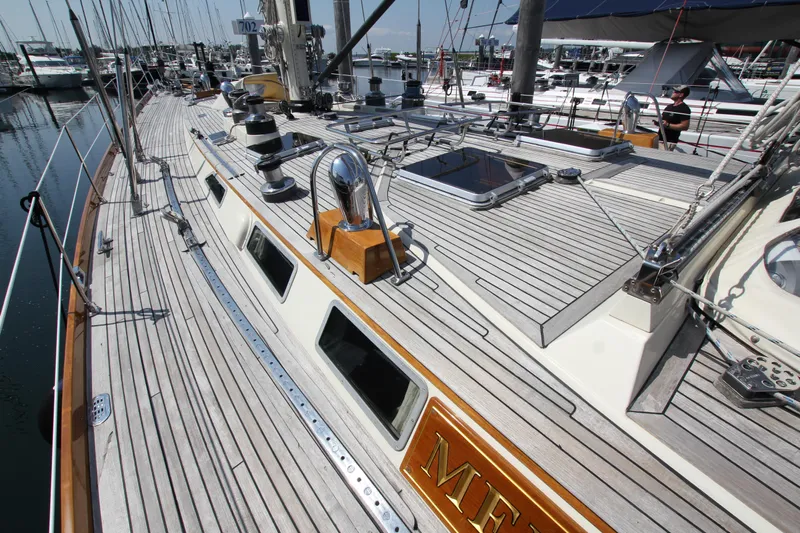 Melinka Yacht Photos Pics P side deck