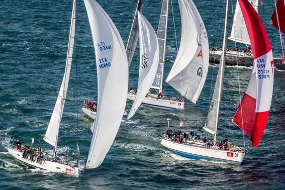 Vanish 2 Yacht Photos Pics Sailboats racing on the ocean, featuring a 1999 Nautor Swan 56 model.