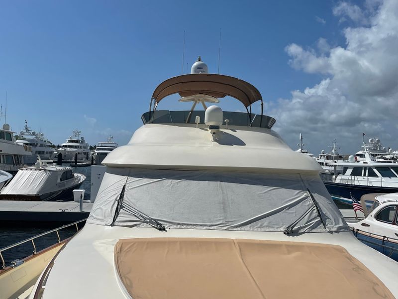 2006 Mochi Craft 74' Dolphin