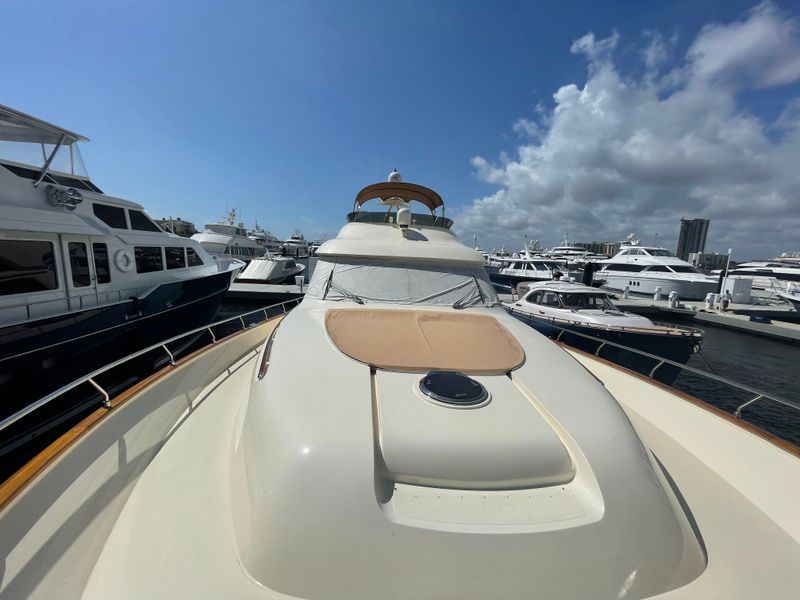 2006 Mochi Craft 74' Dolphin