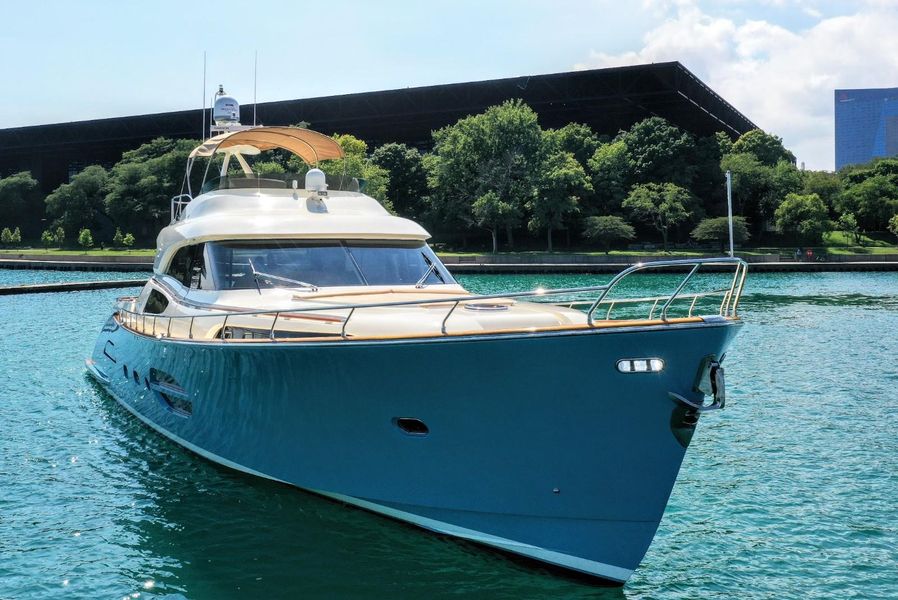 2006 Mochi Craft 74' Dolphin