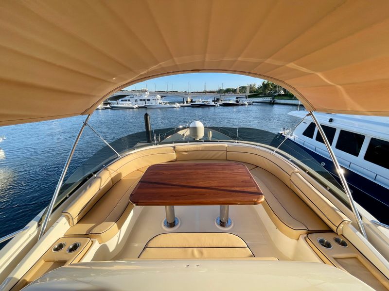 2006 Mochi Craft 74' Dolphin