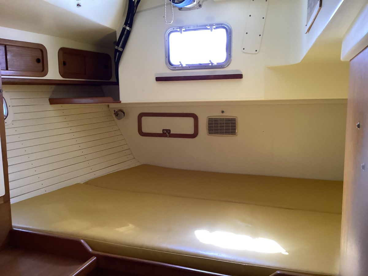 2005 Sailboat 59 