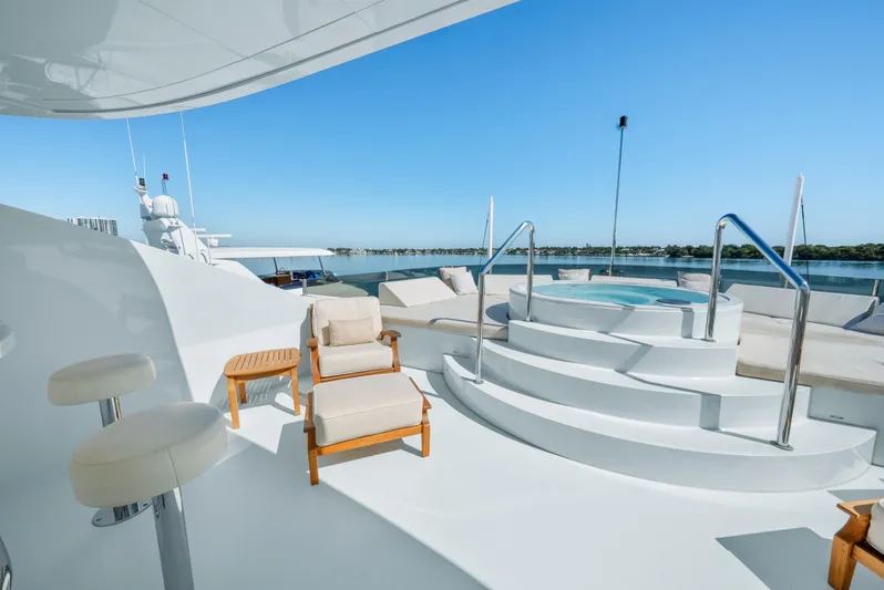 Nicole Evelyn Yacht Photos Pics 