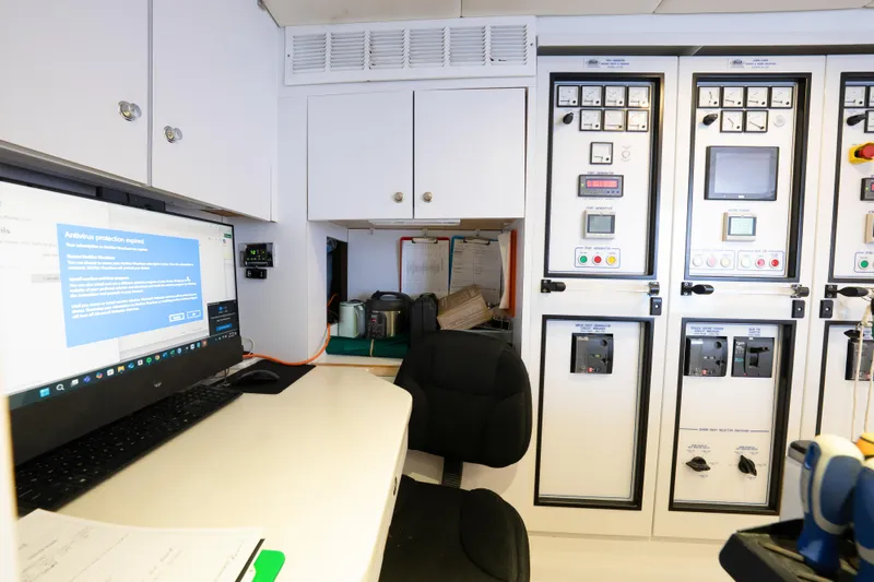 Nicole Evelyn Yacht Photos Pics 