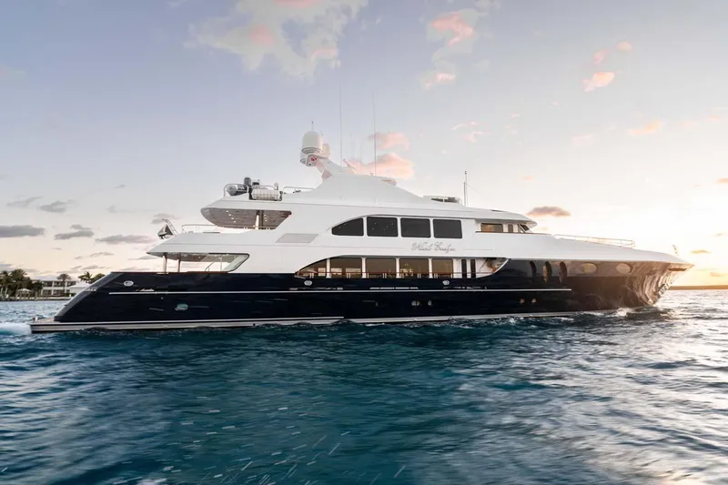 Nicole Evelyn Yacht Photos Pics 