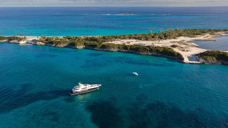 Nicole Evelyn Yacht Photos Pics 