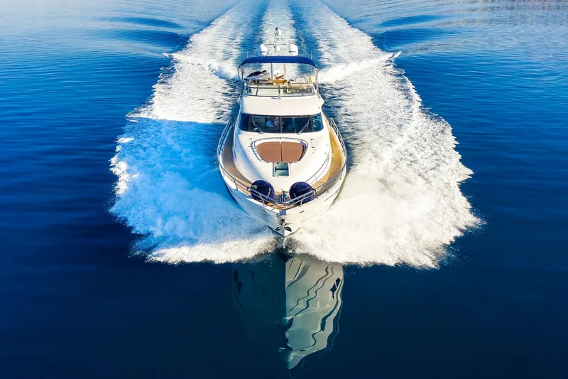 Schatzi Yacht Photos Pics 