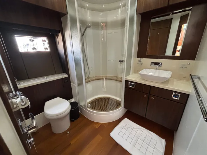 Schatzi Yacht Photos Pics 