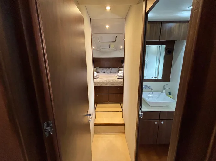 Schatzi Yacht Photos Pics 