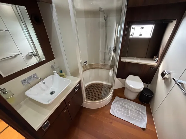 Schatzi Yacht Photos Pics 