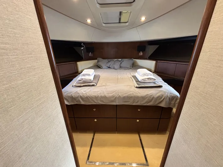 Schatzi Yacht Photos Pics 