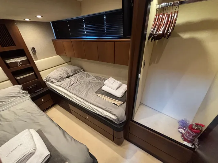 Schatzi Yacht Photos Pics 