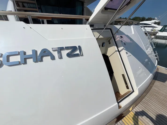 Schatzi Yacht Photos Pics 