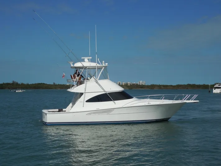 Lucia B Yacht Photos Pics 