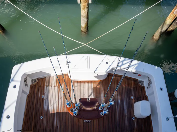 Lucia B Yacht Photos Pics 
