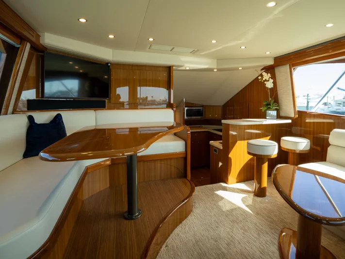 Lucia B Yacht Photos Pics 